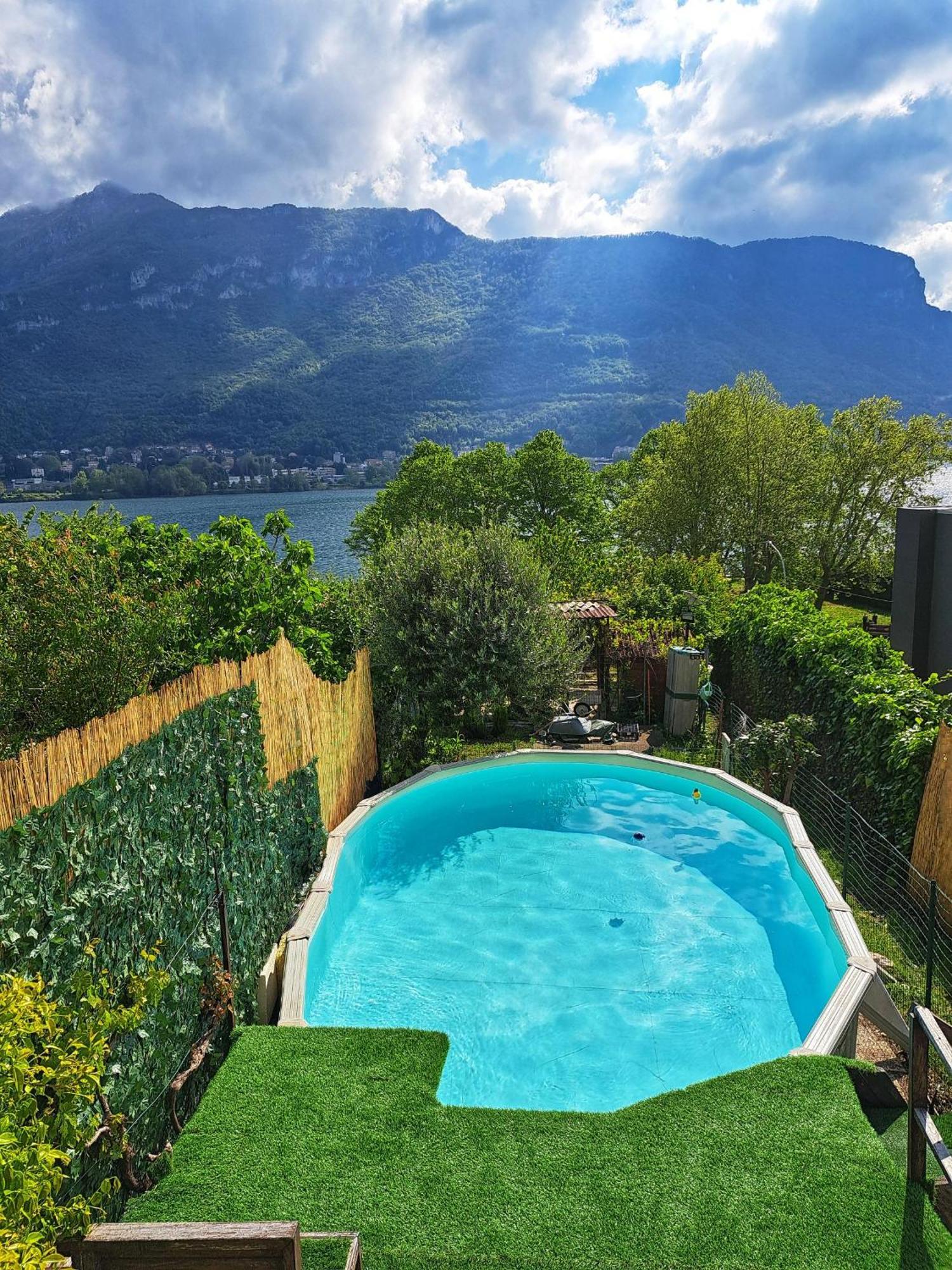 Le Rose Sul Lago Pescate Exterior photo