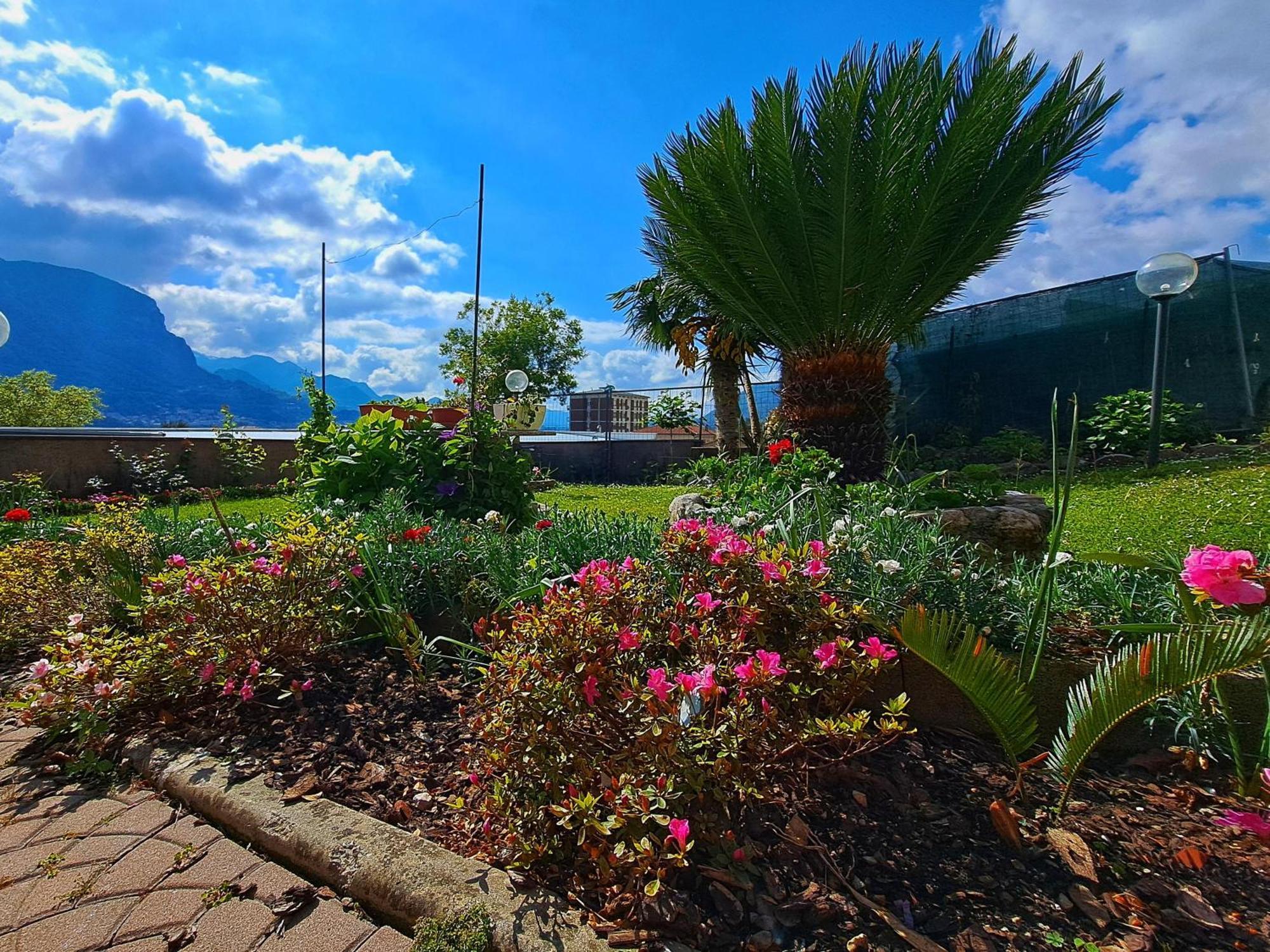 Le Rose Sul Lago Pescate Exterior photo
